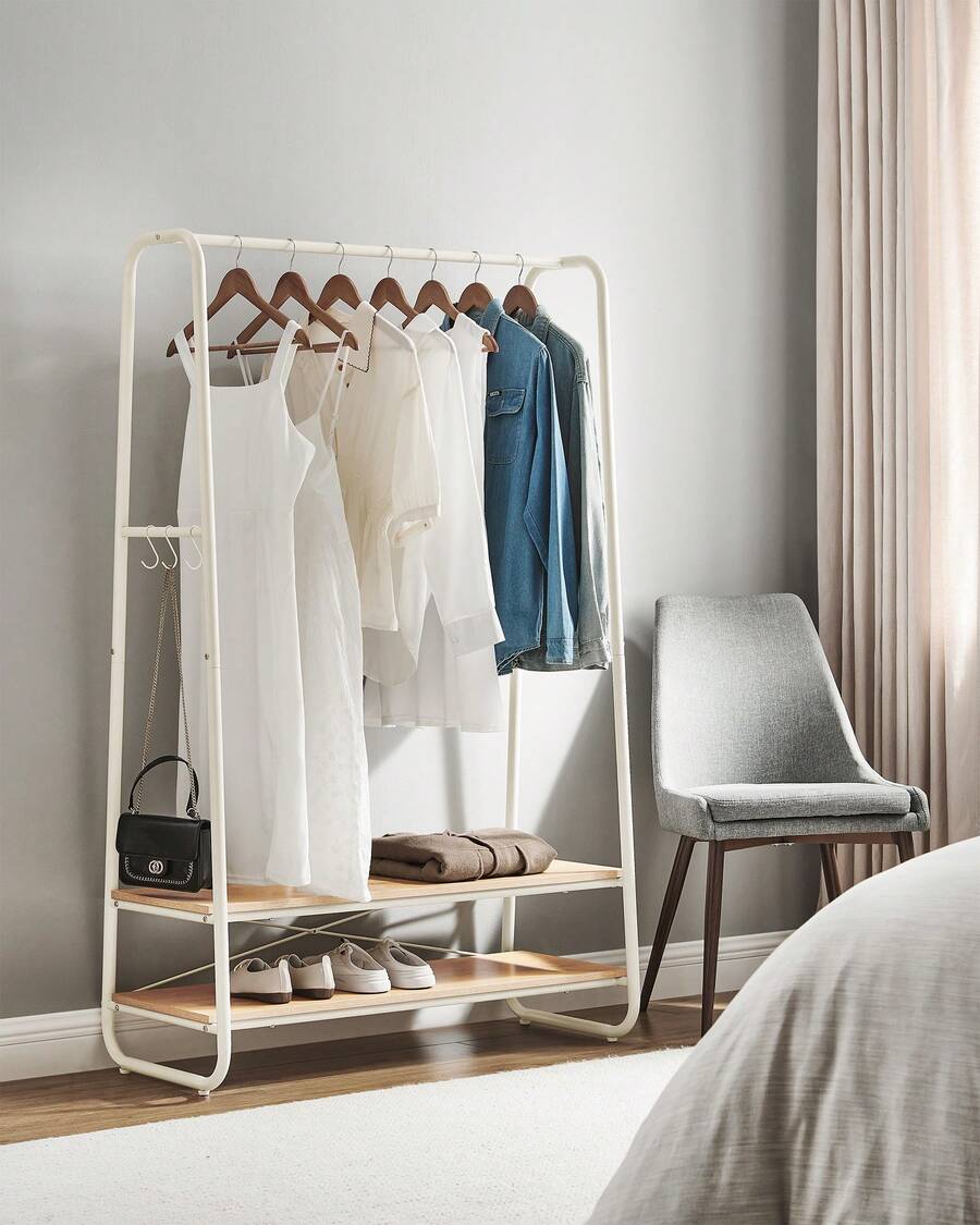 portant à Vêtement, Porte-Manteaux, Armoire, Vestiaire, avec 2 Étagères, 6 Crochets en Forme de S, Cadre en Acier, pour Chambre, Couleur Chêne et Blanc Crème - Beige - Voir 1