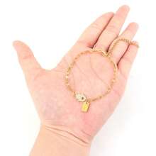 1 pieza Nuevo brazalete de cadena de labios de acero inoxidable dorado con inicial rectangular hueca, con zirconia pavé en forma de corazón, de moda para mujer