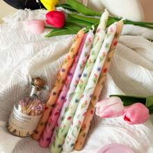 2 piezas, velas de tallo largo con patrón de estampado de tulipán, velas de mesa de estilo retro de 9.84 pulgadas, velas de tallo largo con estilo floral europeo, decoración de ambiente para banquetes de boda, velas para ambiente festivo, velas para el Día de San Valentín, aptas para bodas, cenas y decoración del hogar, velas para decoración de fiestas, velas para decoración de mesa familiar.