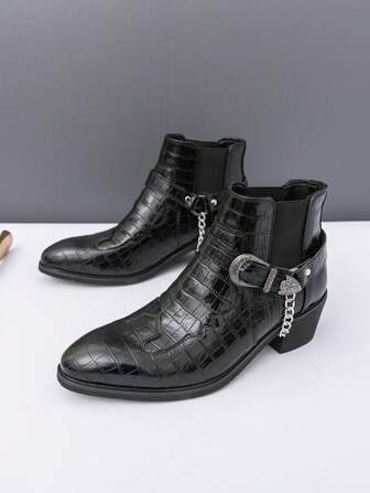 男士时尚尖头登山靴，带绑带和链条，高帮皮靴