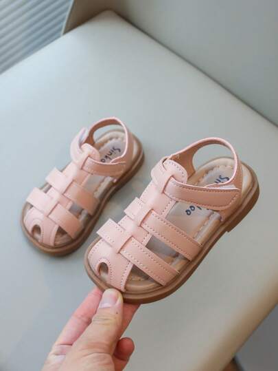 Nuevos sandalias para niñas/niñas pequeñas, diseño de moda minimalista con punta cerrada, antikick, suela blanda antideslizante, zapatos livianos y cómodos para el verano