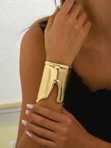 1 pieza Brazalete exagerado de mujer de alta gama vintage brillante en color dorado, apto para uso diario