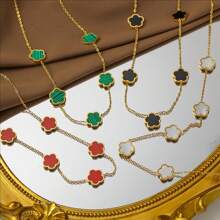 Collier en acier de titane avec fleur de trèfle à 5 feuilles pour femmes, pendentif de trèfle minimaliste sur chaîne de clavicule, style européen et américain à la mode