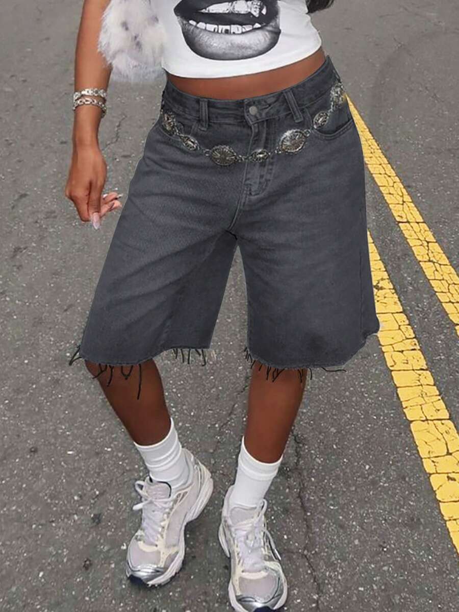 Y2K复古做旧破洞阔腿百慕大牛仔短裤，带侧袋，舒适的音乐节短裤 - 深灰色 - 查看 1