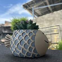 1pc Fish-Shaped Planter: Resin Outdoor Decor For Christmas, Thanksgiving, Valentine's Day, Father's Day, Mother's Day - No Feathers, No Electricity Required