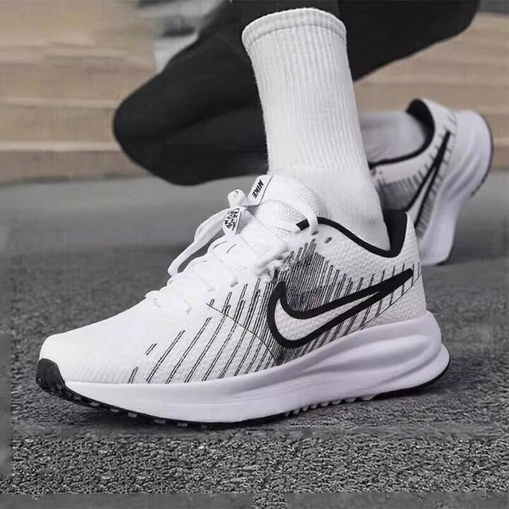 NIKE ナイキ（NIKE）（メンズ）ランニングシューズ ジョギング