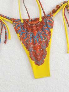 Conjunto de bikini triangular con atar a la moda y sexy para la playa de verano