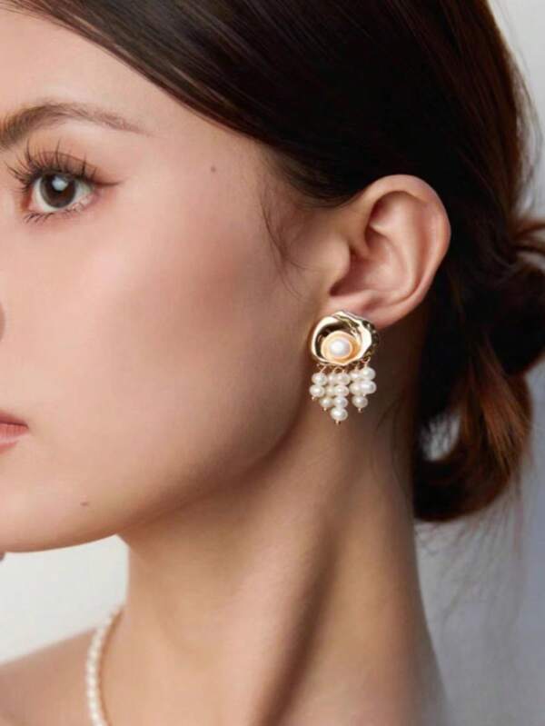 1 Pair Of Fashionable Jewelry Women's Copper Earrings Paired With Pearl Light Luxury Retro Jewelry, New High-End Elegant And Noble Fashion Accessories, Giving Gifts To Girlfriends