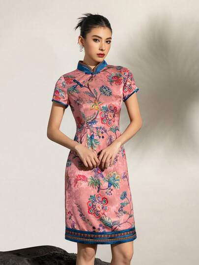 Faeriesty Elegant Women's New Chinese Style Qipao With Mandarin Collar And Short Sleeves - Perfect For Formal Business Meetings, Grand Weddings, Upscale Dinner Parties, Cultural Galas, High-End Charity Events New Year Outfit