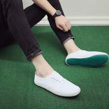 2024 Spring And Autumn New Unisex Work Shoes Casual Lazy Canvas Slip-On White Labor Insurance Shoes Designer Shoes Men