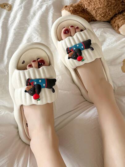 صنادل نسائية بطبعة كلب التفاح الكرتونية مانعة الانزلاق ، نعال داخلية وخارجية لطيفة مُريحة وجميلة ، قاع ناعم أنيق مناسب للاستخدام داخل المنزل والخارج، والشاطئ والإقامة الجامعية، شرائح ذات رائحة خفيفة للغرفة