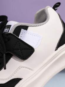 一双男女通用1-3 6岁儿童滑板鞋2024年秋季男童女童熊猫鞋儿童小白鞋