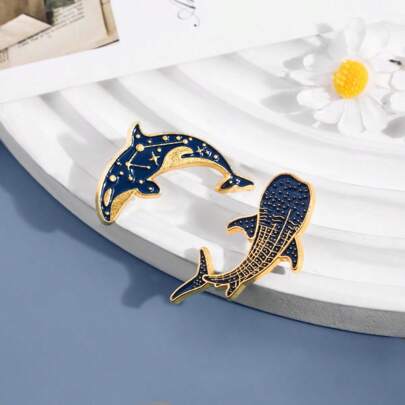 Nuova spilla alla moda e carina a forma di delfino e balena, spilla decorativa in metallo per vestiti e borse, zaini per scuola e ufficio, camicie, giacche, gioielli, accessori per autunno-inverno, adatta per adolescenti, giovani, uomini, casual, all'aperto, atletica, regali di laurea, compleanni, abbigliamento quotidiano, spilla divertente, regali per insegnanti