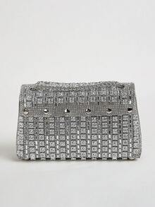 一款闪亮方形手提包，优雅精致，饰以精巧的水晶链，可用作派对、晚宴和正式场合的肩包，是送给女性的完美礼物。另有一款闪亮按扣晚宴钱包，适合狂欢节及类似场合。 - 銀色 - 查看 7