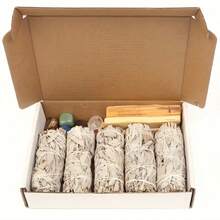 Juego de 15 piezas de limpieza con aromaterapia de salvia, incluye 5 varitas de sahumerio de salvia, 3 palos de palo santo, 7 piedras naturales de cristal de los chakras, set de regalo para decoración del hogar, decoración de fiestas, limpieza de la casa y meditación, adecuado para regalos de Acción de Gracias y cumpleaños