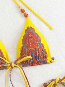 Conjunto de bikini triangular con atar a la moda y sexy para la playa de verano