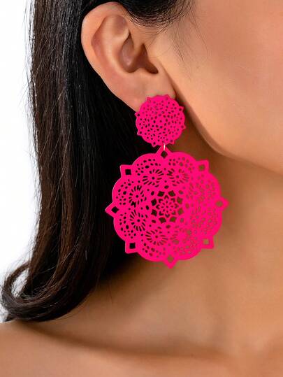 2件套夸张欧美镂空花朵金属吊坠耳环，适合作为女士礼物，时尚百搭