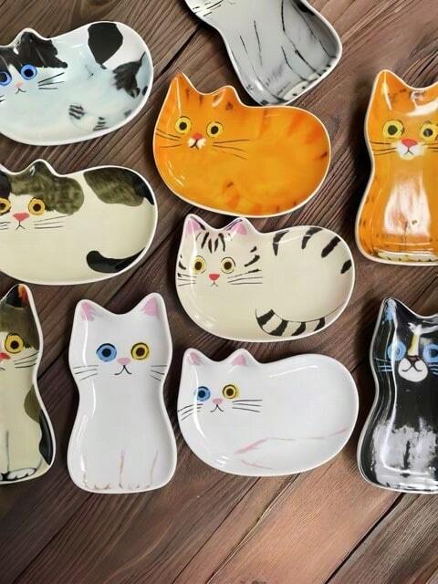 Joivida 1 pezzo Piattino decorativo in ceramica a forma di gatto carino, multifunzionale, portaoggetti da tavolo, vassoio per gioielli, porta spezie, sottobicchiere per caffè, regalo di Festa della Mamma, Capodanno, Ringraziamento, Natale, decorazione da tavolo, uso per feste, forniture per caffetterie di alta gamma, decorazione per B&B, piatto da frutta, regalo per compleanni, lauree