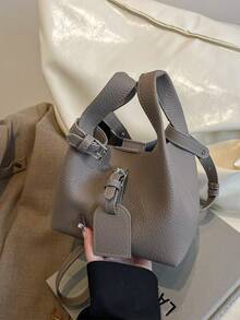 Small Batch Design Casual Versatile Minimalist Fashion PU Texture One Shoulder Oblique Handbag Tote Bucket Bag Ladies Outdoor Handbag, High-End Quality Retro Messenger Bag