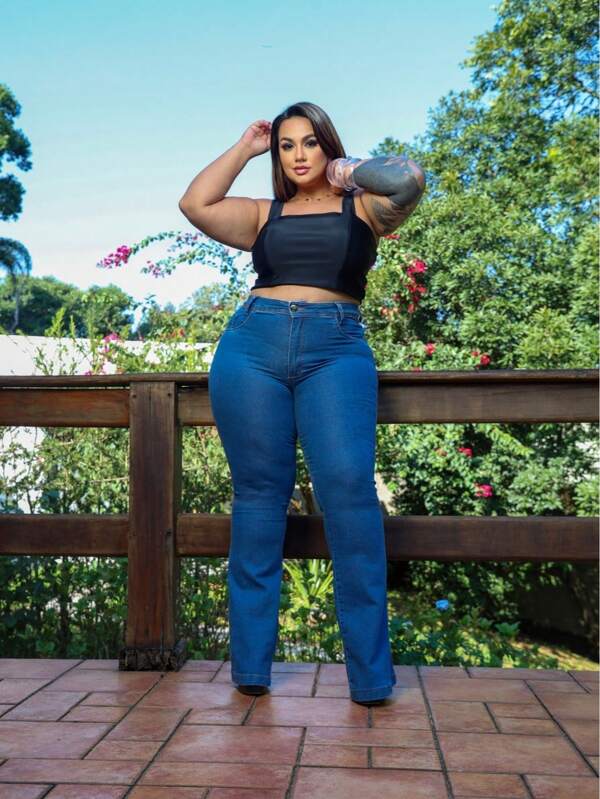 Calça jeans Feminina Plus Size Flare Modelo Levanta Bumbum Cintura Alta