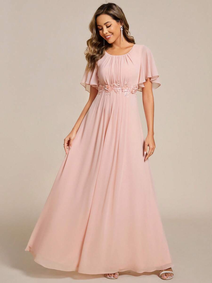 Đầm phù dâu màu hồng bằng chiffon xếp ly, tay bồng, thêu tinh tế, thích hợp cho các dịp trang trọng, dự tiệc cưới.
