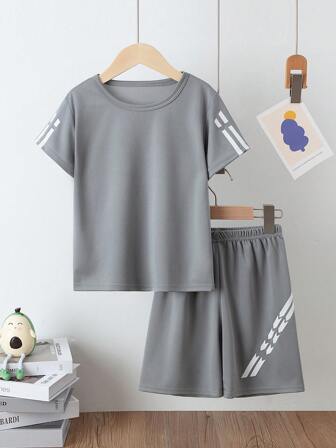 2pcs/Set Boys Sportswear, Lightweight Mesh Short Sleeve T-Shirt & Shorts Set, Suitable For 4-12 Years Old, Fit For Running, Basketball, Football