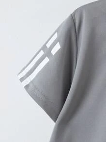 مجموعة رياضية للأولاد قطعتين، قميص تي شيرت بأكمام قصيرة من شبكة خفيفة وشورت مناسبة للأعمار من 4 إلى 12 سنة، مناسبة للجري والكرة والسلة