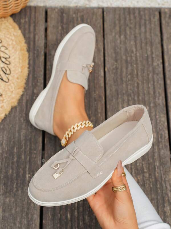 Modieuze effenkleurige instappers met ronde neus voor dames, casual outdoorschoenen met kwastjes en zachte onderkant, comfortabele ballerina's