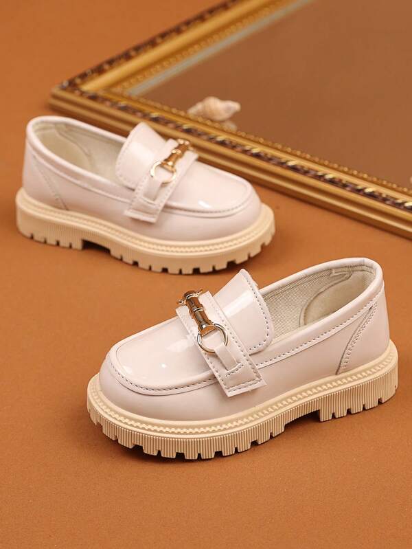 Mocasines elegantes para niños con suelas chunky y decoración de hebilla de metal brillante