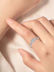 925 Silver Hypoallergenic Criss-Cross Open Ring With Cubic Zirconia, Elegant Diamond Design Ring, Suitable As Birthday Gift