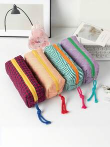 This Color-Block Plaid Cosmetic Bag Is Made Of Soft Fabric, Featuring A Zipper Closure And A Vintage-Style Storage Pouch. It Is Very Suitable For Home Use Or Commuting, And Is Also An Ideal Choice For Women's Travel, Vacation, Summer Vacation, And Preparing School Supplies And Study Materials. Cosmetic Bag, Cosmetic Bag, Women's Gift, Christmas Gift, Women's Gift Ideas