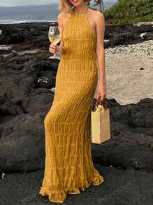 Abito boho sexy con arricciature e schiena scoperta
