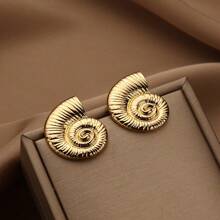TUANZISP 1 Pair Exaggerated Vintage Gold Sea Element Women Earrings, Bohemian Textured Wave, Seahorse, Shell Stud Earrings, Fashionable Luxurious Asymmetrical Geometric Spiral Earrings Jewelry