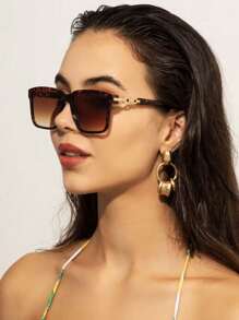 1 buc ochelari de soare pentru femei, cu aspect pătrat și gradient, stil retro, minimalist, versatili pentru exterior, vacanță, călătorii, pentru vacanță de vară la plajă, exterior, ochelari de soare de călătorie, cu lanț, stil elegant, ramă pătrată supradimensionată