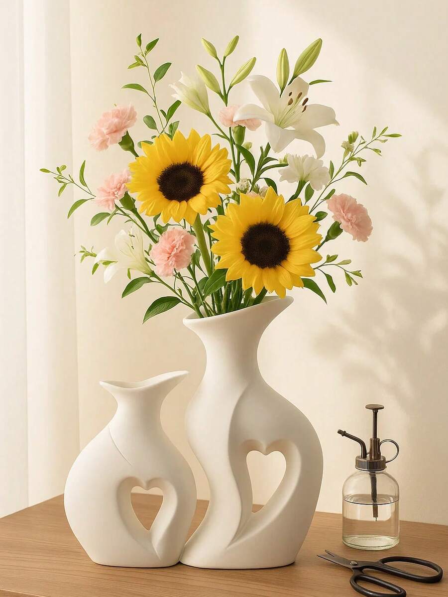 Set de 2 vaze din rășină în formă de inimă, cu goluri, - Sculptură decorativă minimalistă, potrivită pentru sufragerie, dormitor, hol sau ca și cadou | Decor modern pentru casă alb-negru, potrivit pentru vară, absolvire, casă nouă și decor pentru cameră de la școală, Vază din sticlă - Multicolor - Vizualizare 1
