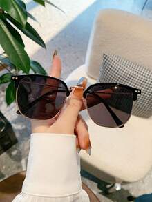 Polarized Sunglasses For Women - Retro Classic Travel Frame Metal Fashion Classic Design, Decor For Outdoor Sports, Cycling, Travel, Beach, Driving, Fishing, UV Protection Shade Going Out Outfit Outdoor Beach Seaside Vacation And Gift For Family And Friends - 黑色 - 查看 2