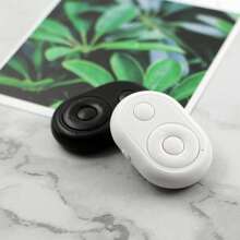 Mobile Phone Bluetooth Remote Control: Take Photos, Turn The Page, Brush The Video Almighty, Lazy People Must Have
