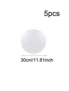 1/5 pièces Lanternes en papier blanches, oranges, bleues - Lanternes en papier rondes suspendues - Convient pour les mariages, les anniversaires, les enterrements de vie de jeune fille et les décorations de fête - Pour une utilisation intérieure et extérieure - Cadeau idéal pour les occasions de fête - Blanc - Voir 15