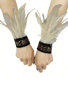 1 paire de brassards avec garniture de plumes dans un style gothique, accessoire de costume pour les fêtes de mascarade et les représentations