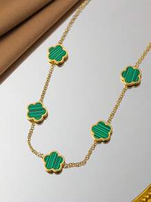 Collier en acier de titane avec fleur de trèfle à 5 feuilles pour femmes, pendentif de trèfle minimaliste sur chaîne de clavicule, style européen et américain à la mode