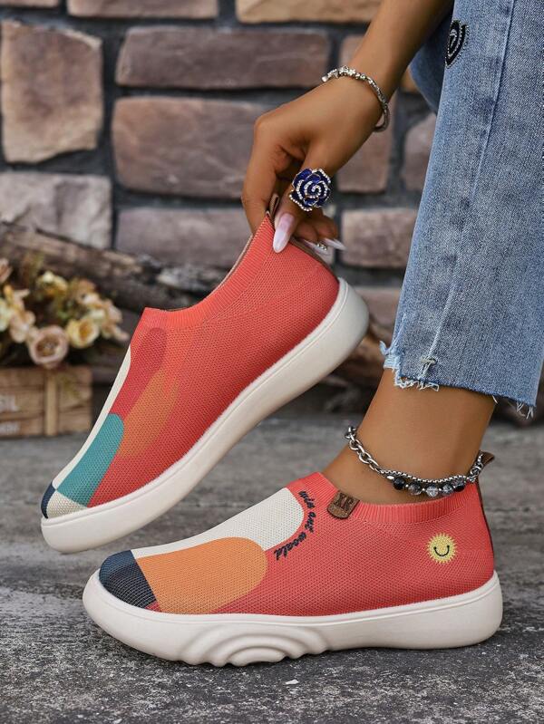 Scarpe di tela dipinte nuove per donne, primavera e autunno 2024, scarpe versatili e alla moda per mamme, mocassini scivolosi, anti-scivolo, casual