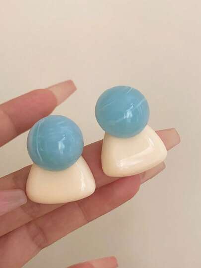 زوج من أقراط المسامير الهندسية ذات اللونين المتباينة من الراتنج للنساء، أقراط حفلة الشاطئ العصرية للارتداء اليومي والصيف والعطلات