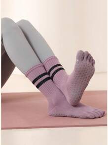 3 Pairs Women's Toe Separating Yoga Socks For Casual, Sports And Daily Wear, Soft Knit Fabric For All Season, Anti-Slip Five-Finger Grip Socks Suitable For Hospital, Gym, And Fitness Activities