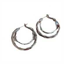 A Pair Of French High-End And Unique Double-Layer Loop Earrings, With A Niche Design And Stylish Atmosphere. The Simple Plain Loop Earrings Are A Must-Have Item For Fashionable Women, Perfect For Daily Wear, Commuting, And Gatherings - An Ideal Gift - 銀色 - 查看 3