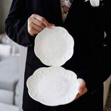 European Luxury Retro Butterfly Embossed Ceramic Dinner Plate, 6inch/8inch Household Plate, High-End Exquisite Cake Plate, Fruit Plate, Dessert Plate, Salad Plate, Housewarming Gift, Elegant Souvenir