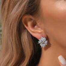 Neue kreative Blumen Ohrstecker für Frauen, mikro-eingelegt mit AAA kubischem Zirkonia, Braut Hochzeits-/Feier-Schmuck