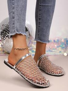 Sandalias de mujer de verano, planas, de estilo de red personalizada, con diseño hueco y punta cerrada, de tipo slip-on - Plateado - Ver 2