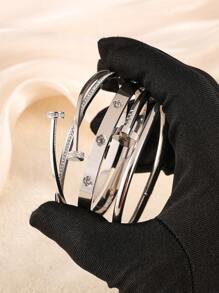 Conjunto de 3 piezas de brazalete de acero inoxidable con encantos de uña y trébol, apropiado para uso diario de mujeres, regalo de Navidad, obsequio de festividades
