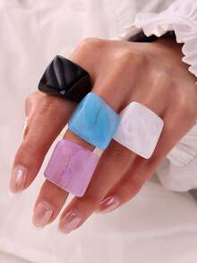 4pcs/Set Asymmetrical Twisted Square Solid Color Resin Ring Set, Fashionable Solid Color Resin Rings For Summer