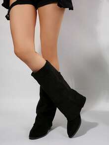 1 双女士时尚纯色毛绒性感中筒靴，百搭舒适，带褶饰裤腿